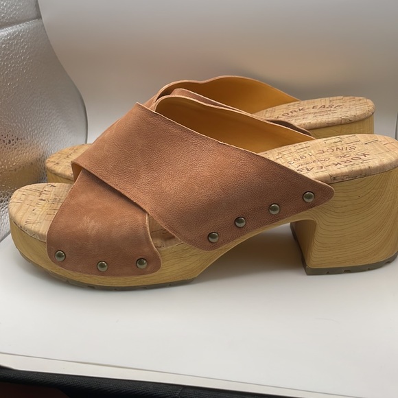 Kork Ease Tatum Sandals - Picture 2 of 8